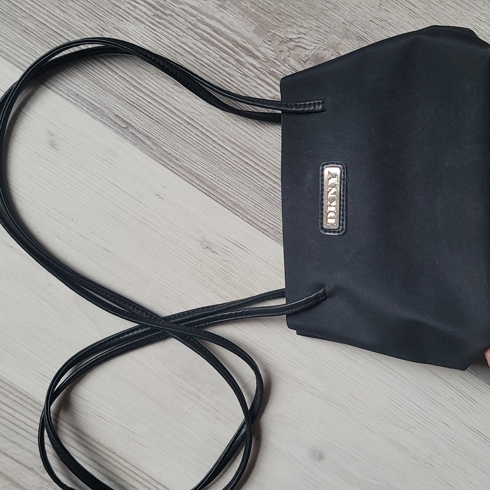 *5 items under $10 for $20* DKNY small purse